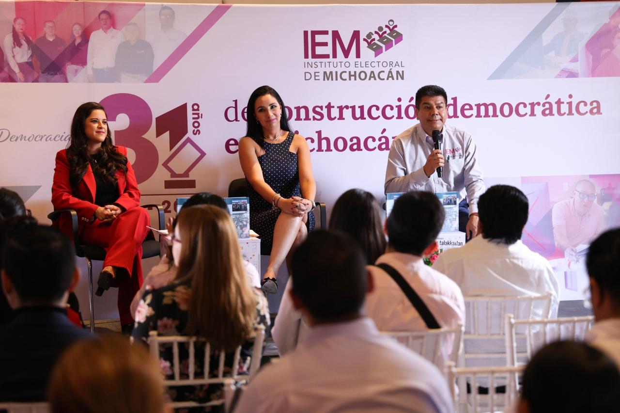 Presenta IEM libro “Charapan. Consulta para el cambio de forma de elegir a sus autoridades”