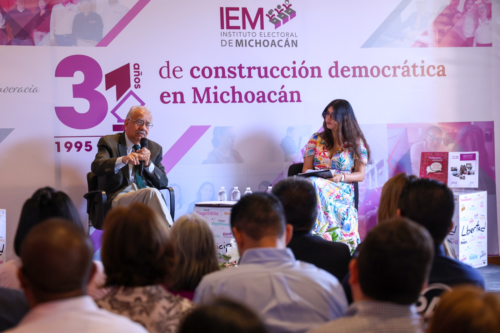 "La democracia es un proceso histórico inacabado":   Dr. Jaime Hernández Díaz 